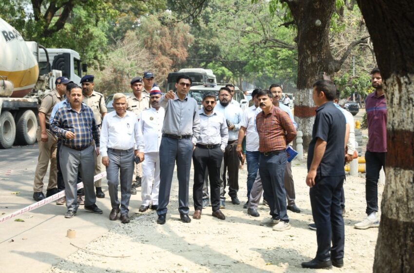 कई करोड़ के जन सरंचनाओं के एक साथ उठवाए काम, अपने बोल्ड प्रवृति के लिए जाने जाते जिलाधिकारी सविन बंसल।