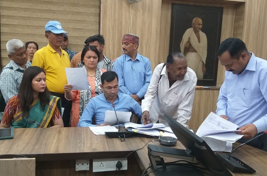 अपर जिलाधिकारी (प्रशा) जय भारत सिंह ने जनता दरबार आयोजित किया।