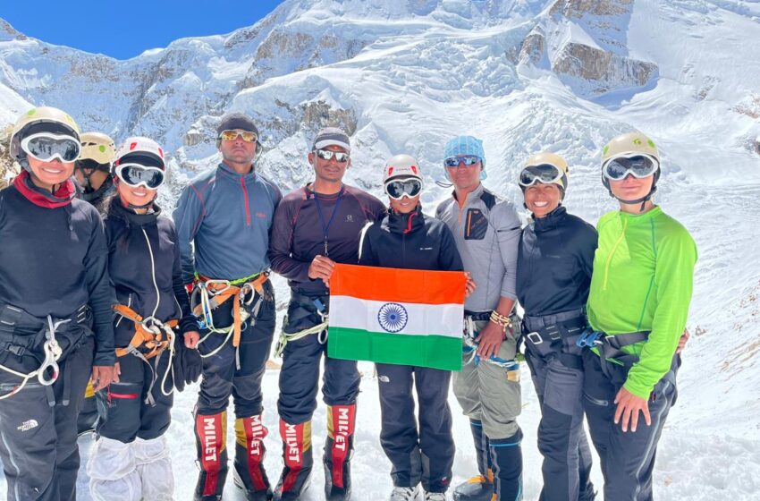 उत्तराखण्ड के तीन युवा एन0सी0सी0 कैडेट्स ने 18 मई 2025 को माउंट एवरेस्ट की चोटी पर चढाई कर देश को किया प्रेरित।