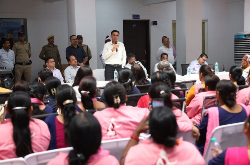  मा0 मुख्यमंत्री पुष्कर सिंह धामी के निर्देश श्रृंखला में जिलाधिकारी सविन बंसल ने फील्ड वकर्स आशाओं से लगातार चौथा संवाद किया।