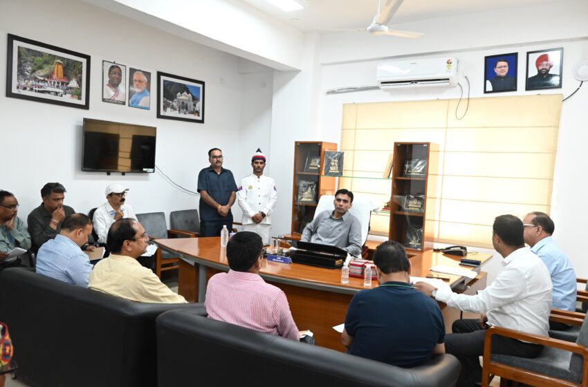  मा0 मुख्यमंत्री पुष्कर सिंह धामी के सख्त निर्देश संभावित आपदाओं से बचाव को रहें एडवांस तैयारी।