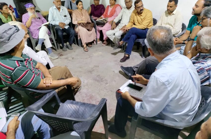  राज्य के पर्यावरणवादी संगठनों, जन संगठनों, महिला संगठनों एवं विपक्षी दलों ने एलान किया कि देहरादून के प्रस्तावित एलिवेटेड रोड परियोजना हर तबके को नुक्सान पहुंचाएगा।