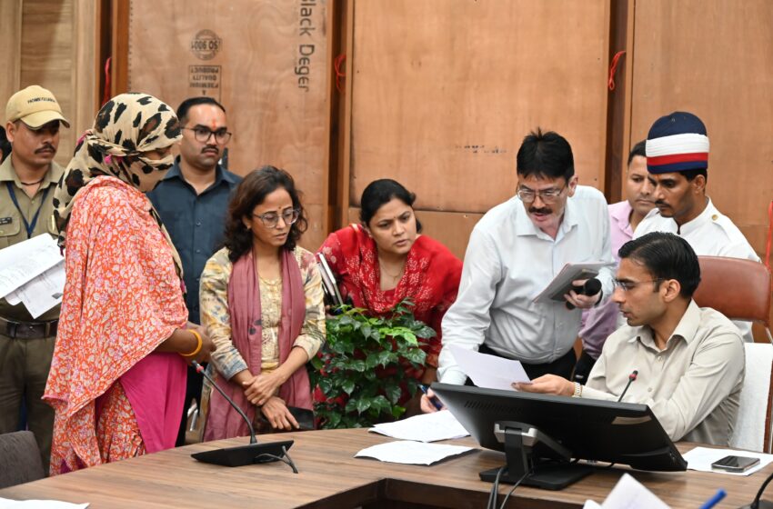  जिलाधिकारी सविन बंसल का जन दर्शन हिट; एक ही छत के नीचे न्याय, शिक्षा, रोजगार, नाफरमानी पर सख्त एक्शन।