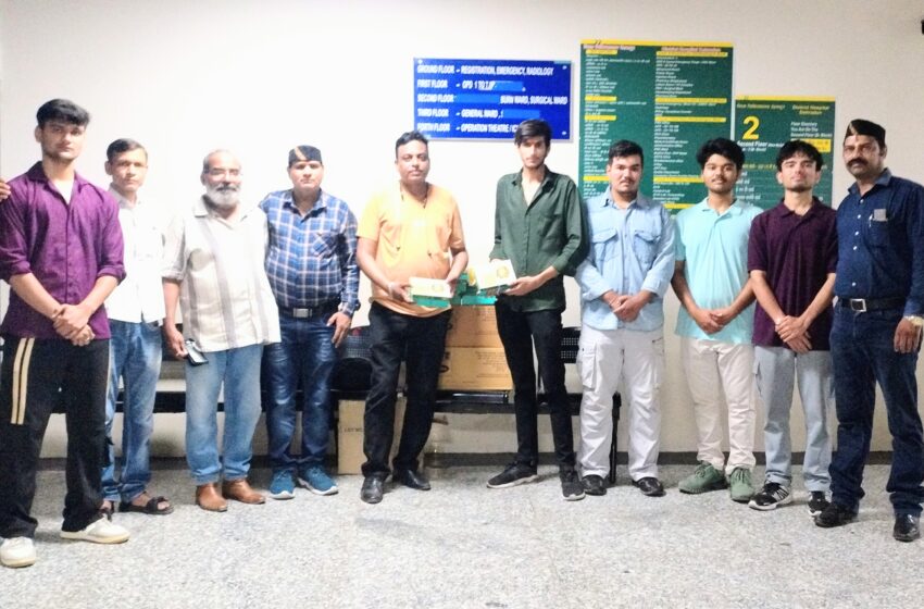  उत्तराखंड सामाजिक सम्मान सेवा ट्रस्ट ने जिला कोरोनेशन चिकित्सालय में की खाद्य सामग्री (जूस, बिस्कुट, नमकीन) का वितरण।