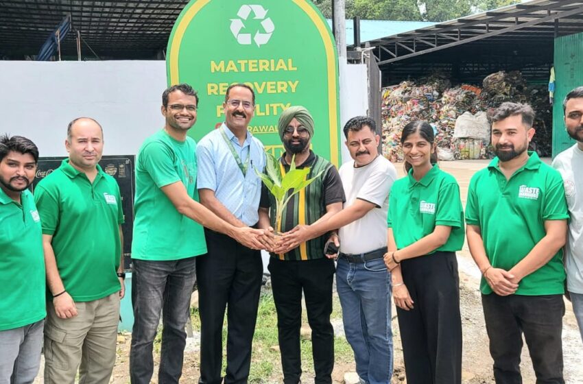  मेयर सौरभ थपलियाल ने कूड़ा निस्तारण प्लांट का निरीक्षण किया।