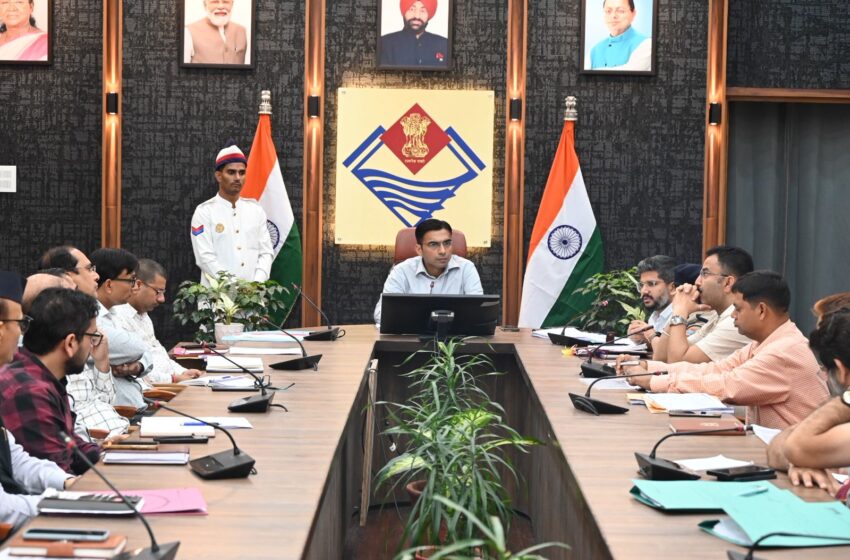  पंचायत चुनाव को लेकर जिला निर्वाचन अधिकारी ने की तैयारियों की समीक्षा।