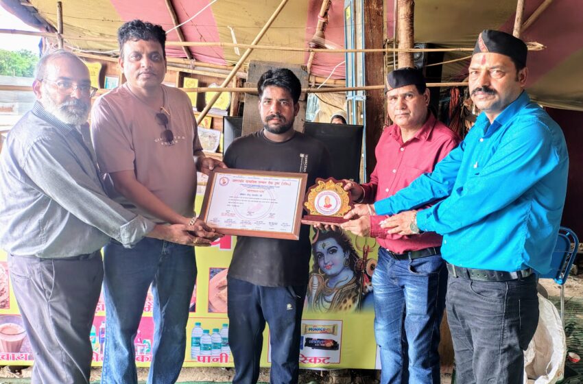  उत्तराखंड सामाजिक सम्मान सेवा ट्रस्ट ने किया मोनू जलवीर का सम्मान।