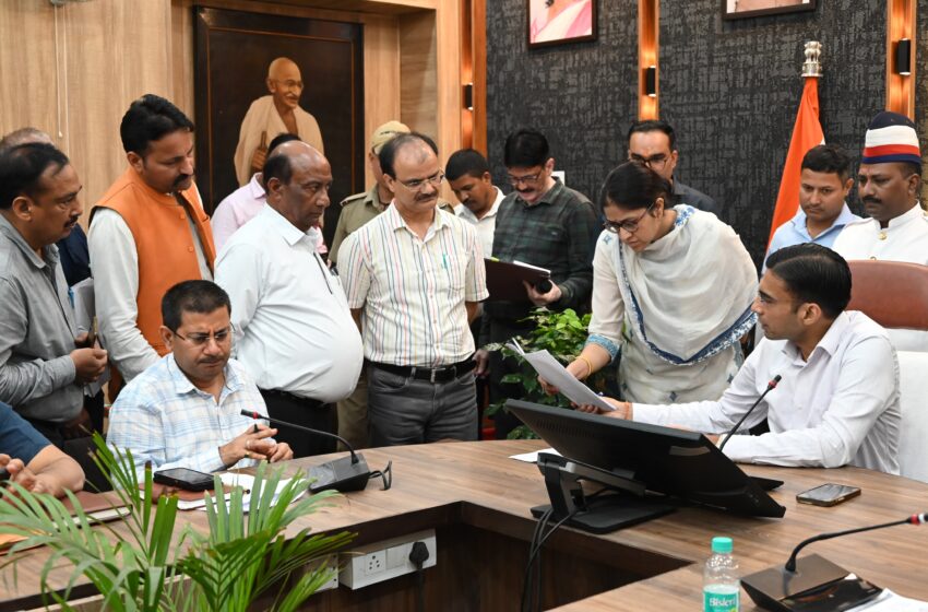  जनदर्शन पर बढता जन का अूटट विश्वास, 4 घंटे चला आज जिलाधिकारी सविन बंसल का जनदर्शन कार्यक्रम।