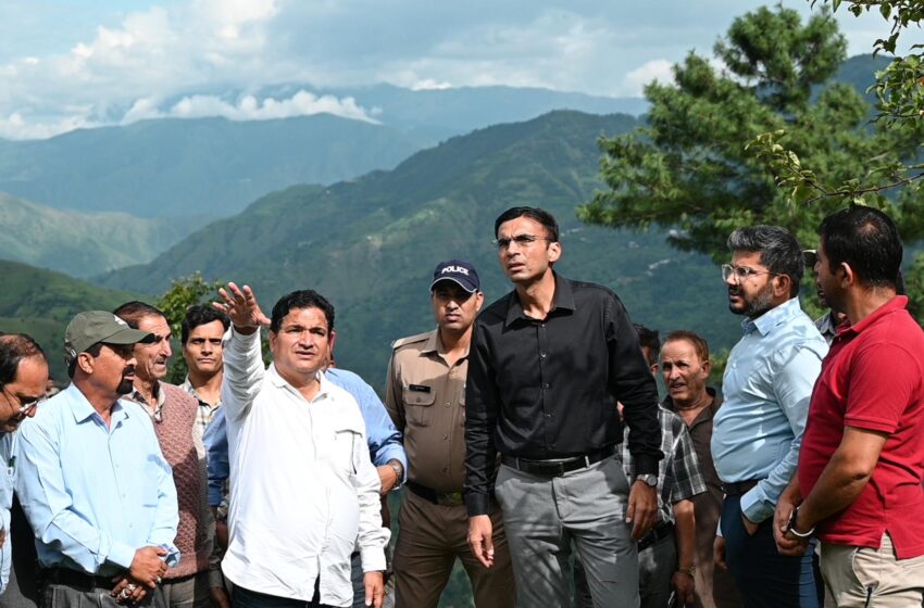  जिलाधिकारी सविन बसंल ने सामुदायिक स्वास्थ्य केन्द्र चकराता एवं त्यूनी के निरीक्षण की अनुपालन आख्या में सम्बंध में बैठक ली।