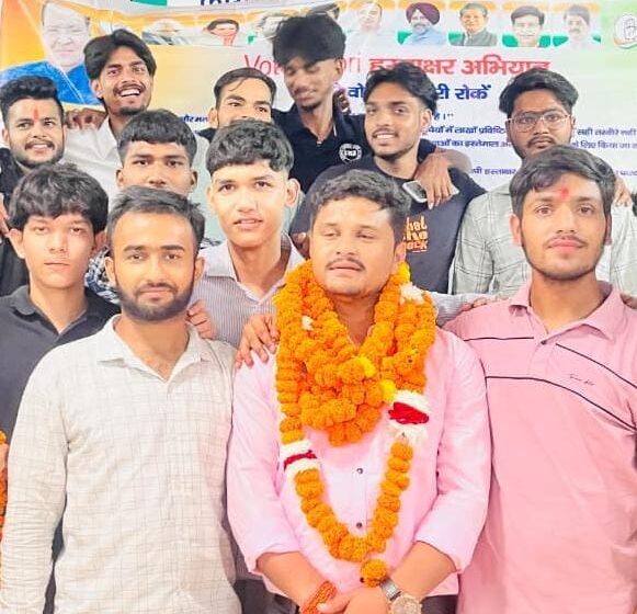  महाविद्यालय डीएवी पीजी महाविद्यालय देहरादून से NUSI अध्यक्ष पद पर उम्मीदवार हरिश जोशी।