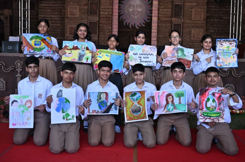  विरासत महोत्सव में आज हुई आर्ट प्रतियोगिता में दून इंटरनेशनल स्कूल ने प्रथम व द्वितीय दोनों पुरस्कार हथियाए।