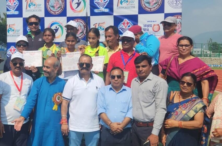  प्रारम्भिक शिक्षा के द्वादश राज्य स्तरीय क्रीड़ा प्रतियोगिता 2025 के तृतीय दिवस का शुभारंभ पूर्व राज्य मंत्री रविन्द्र जुगरान द्वारा किया गया।