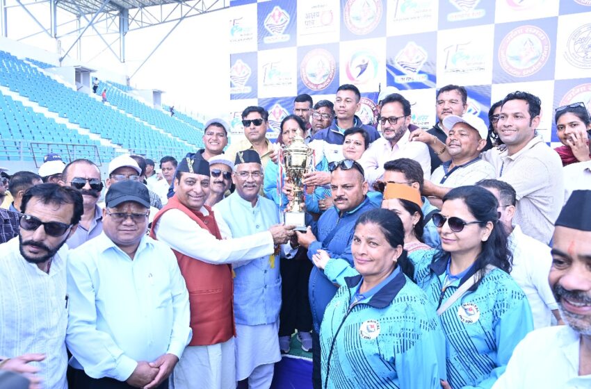  प्रारंभिक शिक्षा के द्वादश राज्य स्तरीय क्रीड़ा प्रतियोगिता 2025 के चार दिवसीय कार्यक्रम का समापन हरिद्वार के सांसद एवं राज्य के पूर्व मुख्यमंत्री त्रिवेंद्र सिंह रावत जी द्वारा किया गया।