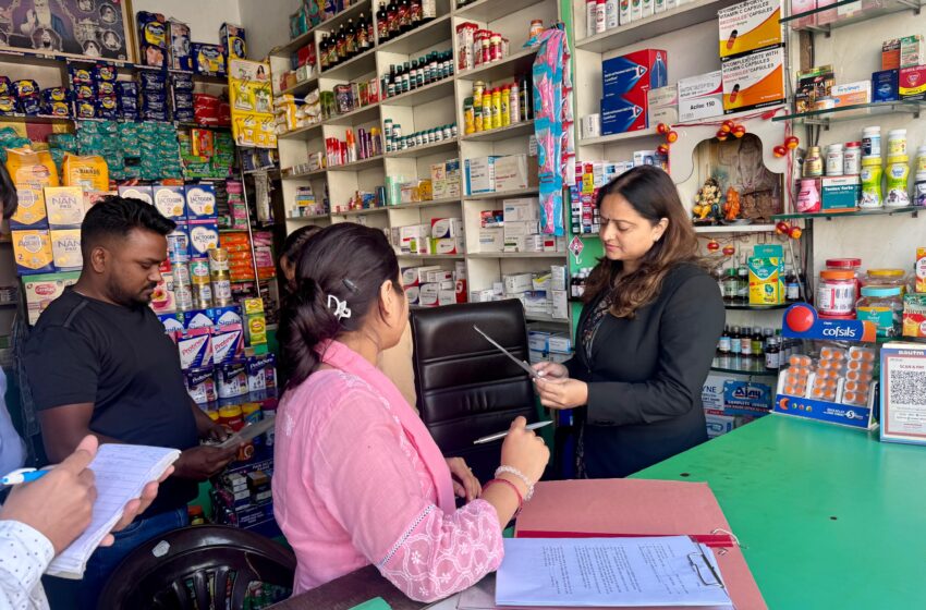  जनपद देहरादून में पटेलनगर क्षेत्र के विभिन्न मेडिकल स्टोरों का संयुक्त निरीक्षण किया गया।