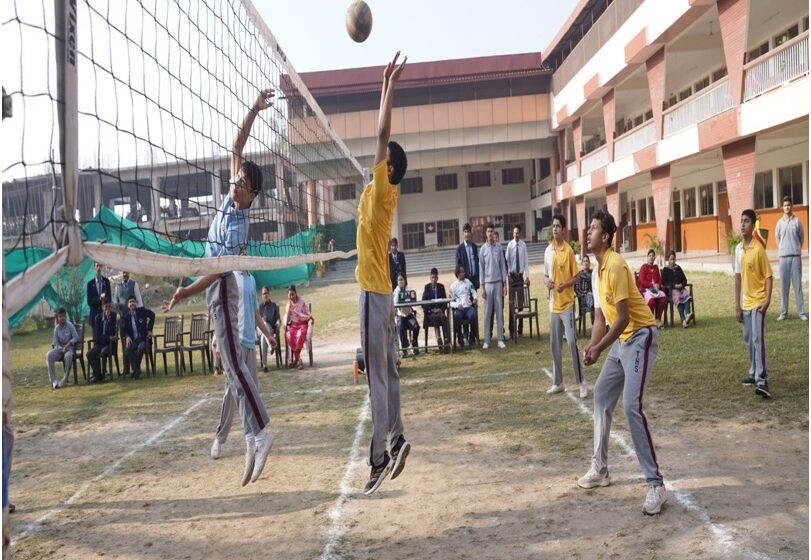  इंटर हाउस सीनियर ब्वॉयज वॉलीबॉल टूर्नामेंट के खिताब पर मोनाल हाउस का कब्जा।