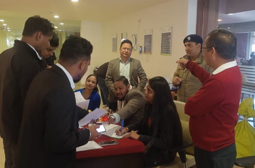  ड्रग्स के खिलाफ जिला प्रशासन का एक्शन जारीः डीआईटी यूनिवर्सिटी में छात्रों की ड्रग्स टेस्टिंग।