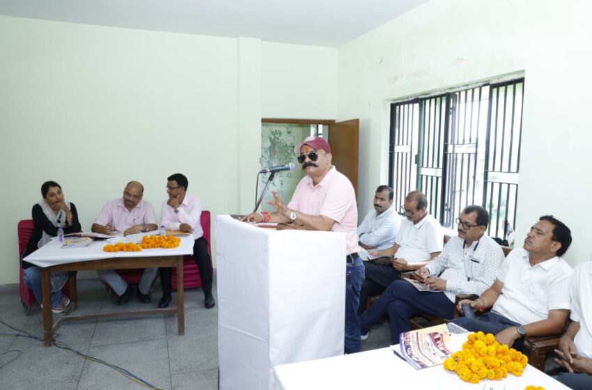  वार्षिक सामान्य निकाय AGM की बैठक में राज्य प्राथमिक शिक्षक संघ जनपद देहरादून के जिलाध्यक्ष धर्मेन्द्र सिंह रावत के द्वारा दिये गये प्रस्ताव / सुझाव को पारित किया गया।