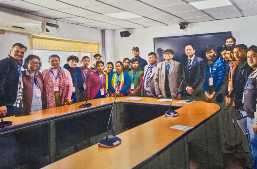  अपर्ण संस्था द्वारा जनपद पिथौरागढ़ की राजी जनजाति के 10 युवक-युवतियों को उत्तराखण्ड मानवाधिकार आयोग में शैक्षिक भ्रमण कार्यकम हेतु लाया गया।