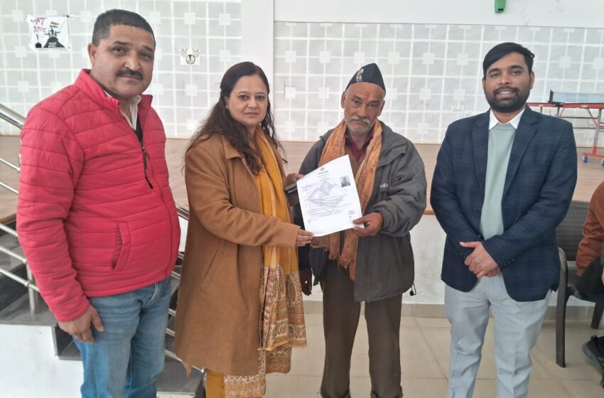  डोईवाला के राजकीय इंटर कॉलेज दुधली में एसडीएम अपर्णा ढ़ौडियाल की अध्यक्षता में बहुउदेशीय शिविर का आयोजन किया गया।