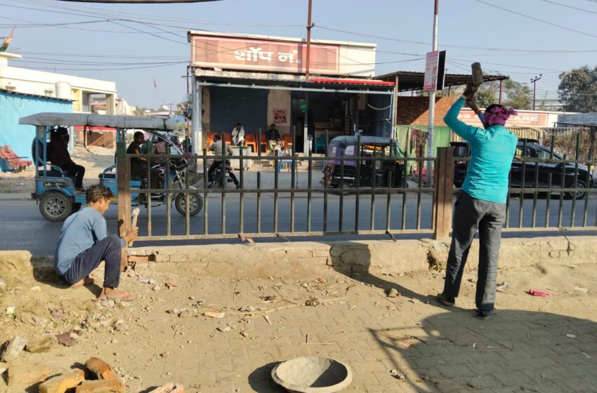  डीएम के दौरे का असर; आईएसबीटी पर निकासी गेट खुला।