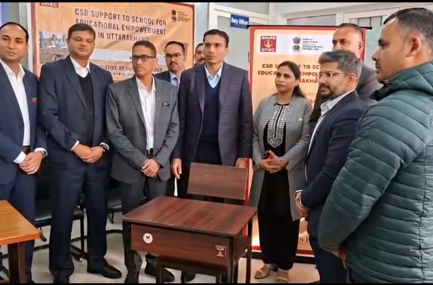  मा0 सीएम की प्रेरणा से राजकीय नशामुक्ति केन्द्र को एम्बुलेंस डीएम ने दिखाई हरी झण्डी; स्पोर्टस कालेज को फर्नीचर।