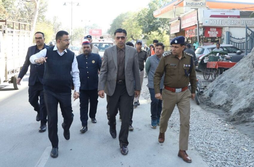  जिला प्रशासन का एक्शन; रोड़ कटिंग शर्तों का उल्लंघन; यूपीसीएल की अनुमति निरस्त।