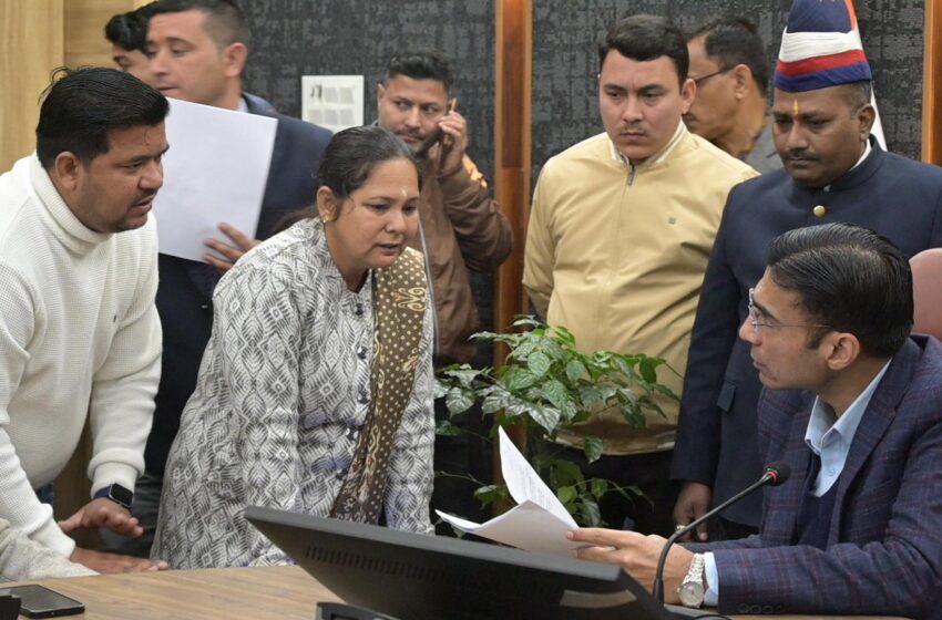  जनसुनवाई में गूंजा पीड़ितों का दर्द, जिलाधिकारी ने दिलाया न्याय व सुरक्षा का भरोसा।