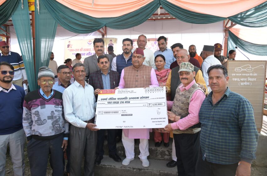  सरकार आपके द्वारः न्याय पंचायत रामपुर, भाऊवाला में अपर सचिव व एडीएम ने सुनीं जन समस्याएं।