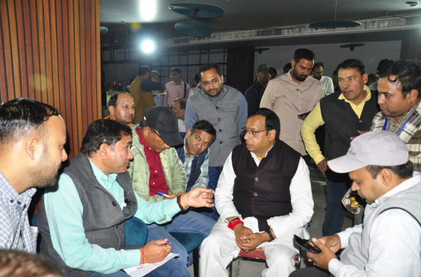  एलपीजी गैस की कालाबाजारी रोकने के लिए जिले में क्षेत्रवार क्यूआरटी टीम गठित की गई है।