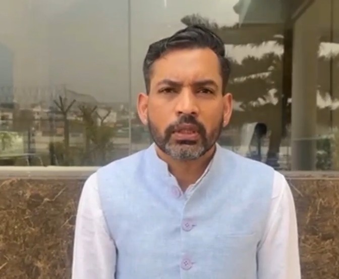  चारधाम यात्रा 2026: हेली शटल सेवा के टेंडर अंतिम दौर में, जल्द शुरू होंगी सुविधाएँ।