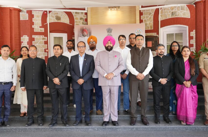  आपदा में उत्कृष्ट कार्य करने वाले कार्मिकों को राज्यपाल ने किया सम्मानित।