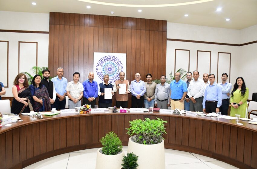  आईआईटी रुड़की और उत्तराखंड स्पेस एप्लीकेशन सेंटर के बीच हुआ एमओयू।