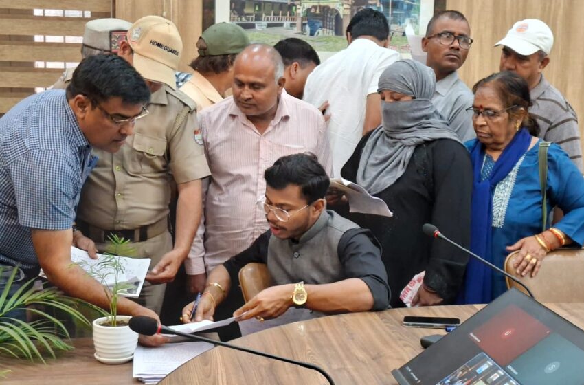  अपर जिलाधिकारी (वि.रा.) केके मिश्रा की अध्यक्षता में जनसुनवाई/जनता दरबार का आयोजन किया गया।