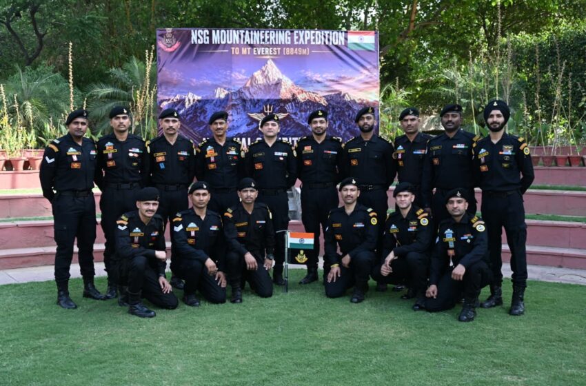  देवभूमि के सपूतों ने छुआ आसमान : NSG के मेजर अखिलेश भट्ट के नेतृत्व में उत्तराखंड के वीरों ने एवरेस्ट पर लहराया तिरंगा।