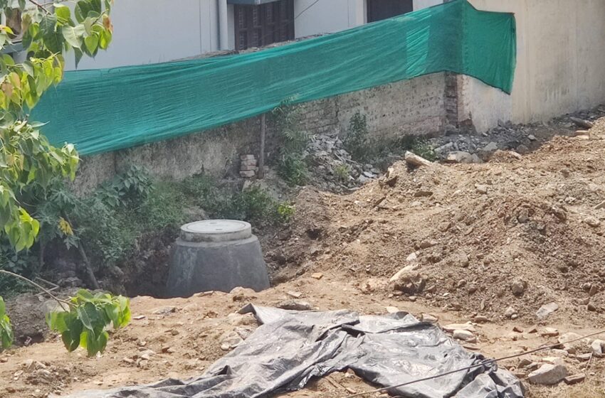  चक्कू वाला क्षेत्र वासियों ने नगर निगम को ज्ञापन दिया।