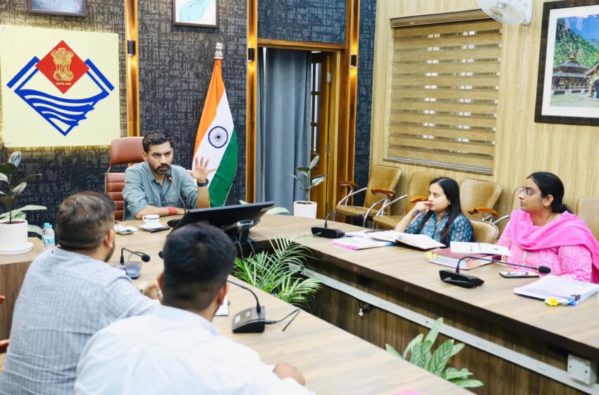  स्मार्ट सिटी परियोजनाओं की प्रगति, हैंडओवर की स्थिति एवं संचालन-अनुरक्षण कार्यों की डीएम ने की समीक्षा।