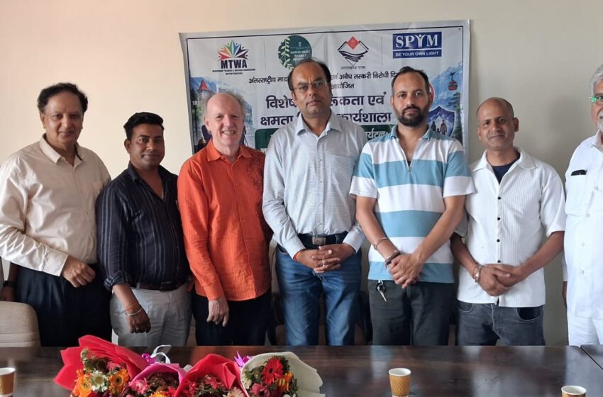  नशामुक्त और सुरक्षित पर्यटन के लिए मसूरी के होटल व्यवसायियों ने लिया संकल्प।