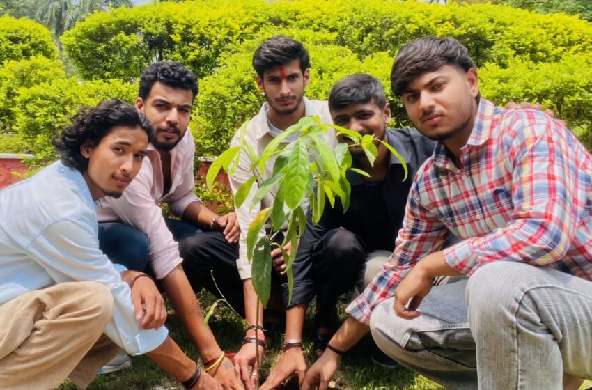  टीम शिवम पंडित ने हरेला पर दिया हरियाली और पर्यावरण संरक्षण का संदेश।