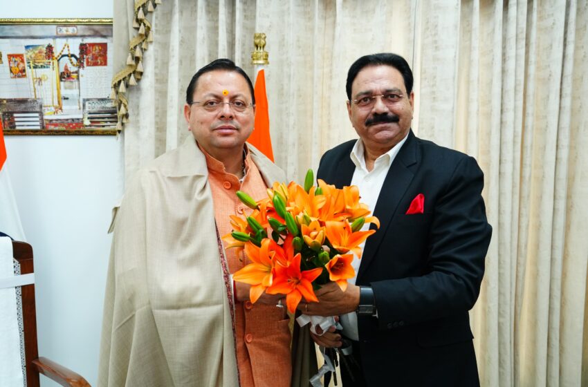  अशोक वर्मा ने मुख्यमंत्री पुष्कर सिंह धामी से की शिष्टाचार भेंट। 