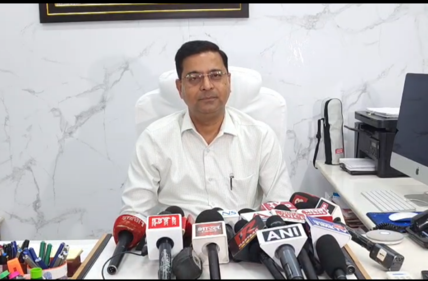  नंदा की चौकी पुल पूरी तरह सुरक्षित, एप्रोच रोड धंसी।