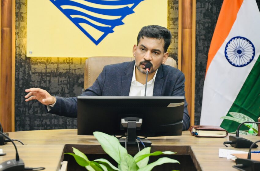  सी एम हेल्पलाइन की लंबित शिकायतों का प्राथमिकता से करें निस्तारणः जिलाधिकारी।