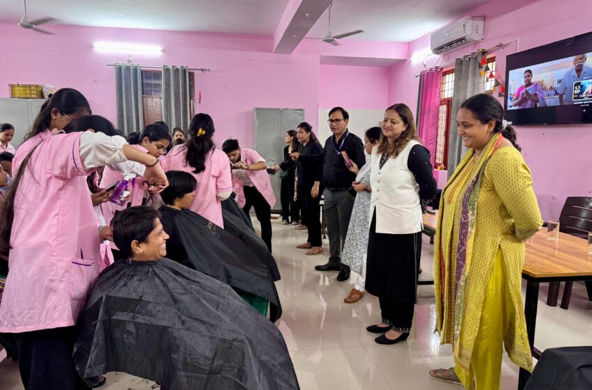  नारी निकेतन की संवासिनियों और बालिका निकेतन की बालिकाओं के लिए विशेष हेयर ग्रूमिंग एवं पर्सनल केयर क्लास।