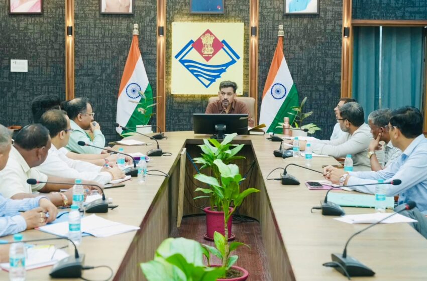  आवारा पशुओं पर डीएम सख्त, सर्वे कर पोर्टल पर अपलोड होगा पूरा डेटा।