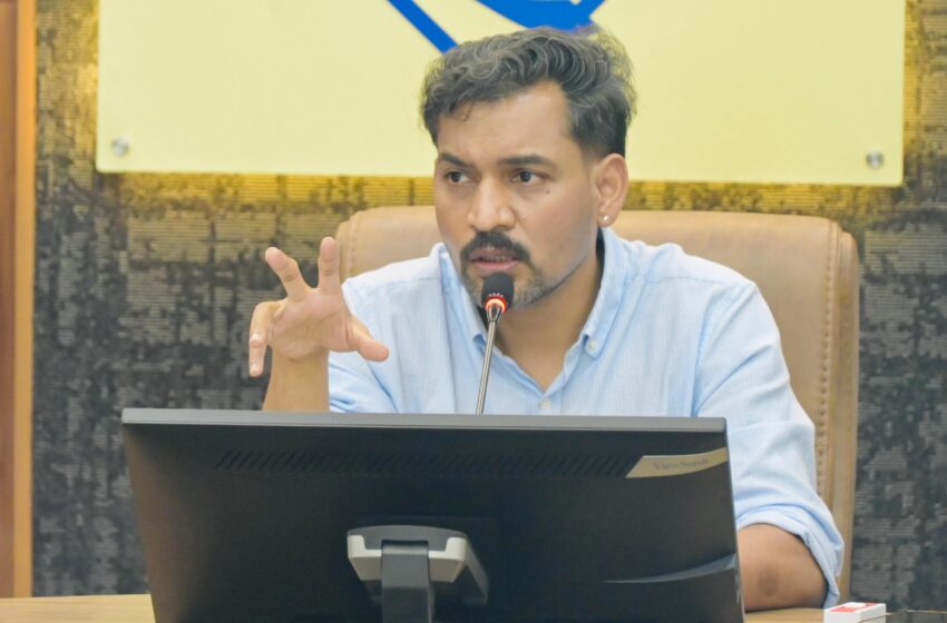  परिवार की प्रताड़ना से शिक्षा से वंचित रुद्र प्रताप नेगी का सहारा बना जिला प्रशासन।