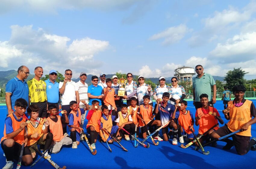  माध्यमिक शिक्षा विभाग के तत्वावधान में  राज्य स्तरीय विद्यालयी बालक वर्ग हॉकी प्रतियोगिता के द्वितीय दिवस पर अंडर-14 वर्ग के सेमीफाइनल व फाइनल मुकाबले सम्पन्न हुए।