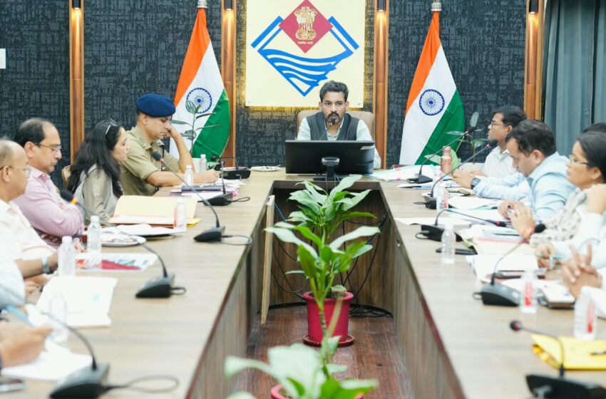  डीएम के निर्देश पर आशारोड़ी टनल से मोहब्बेवाला तक सड़क सुरक्षा मजबूत।