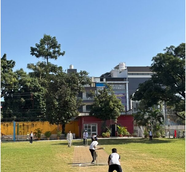  द हैरिटेज स्कूल के तत्वावधान में खेली जा रही है 15वीं रोहिताश सिंह मेमोरियल इंटर स्कूल ब्वॉयज सुपर आठ क्रिकेट टूर्नामेंट।